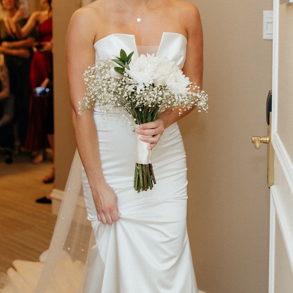 Paloma Blanca Strapless Wedding Dress